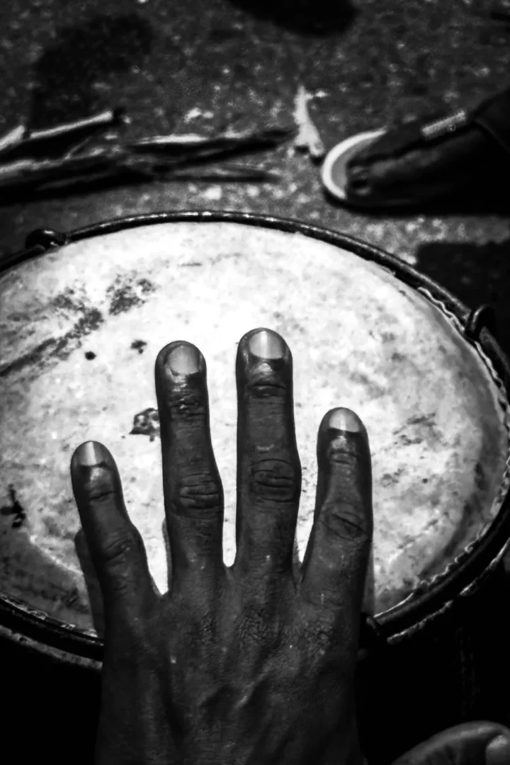 Hands on the Drum / Mãos no Tambor